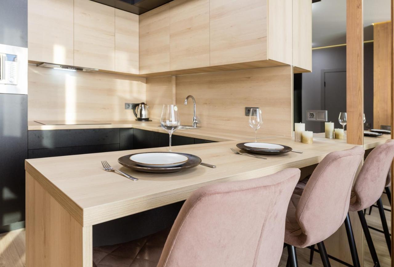 Fayna Town - Loft Black - Nyvky