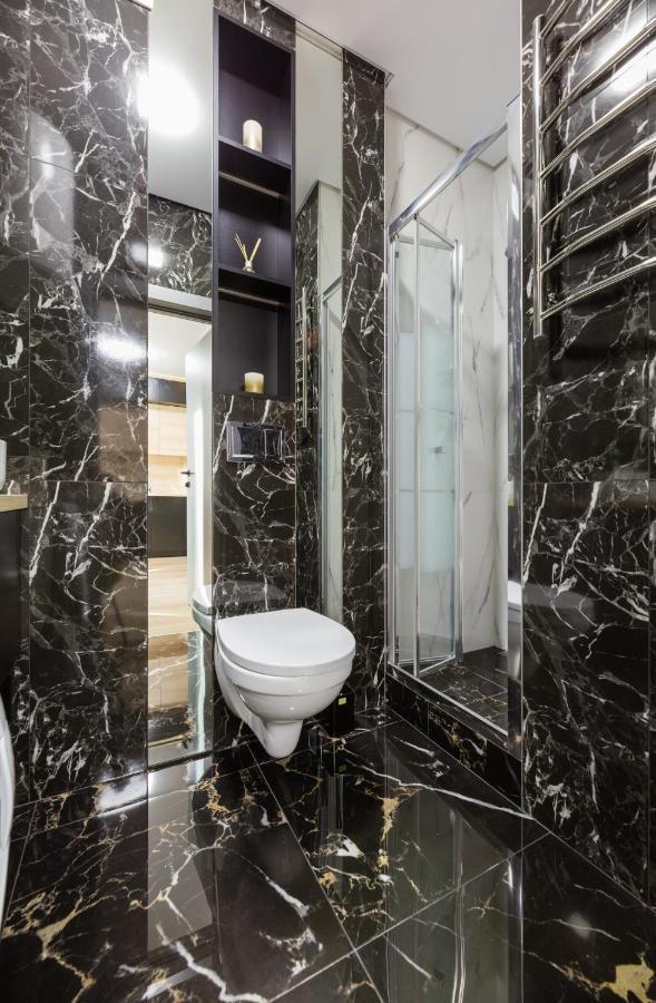 Fayna Town - Loft Black - Nyvky Apartment Kyiv